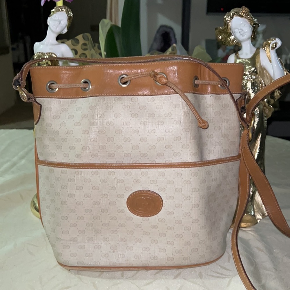 Gucci vintage bucket bag.
